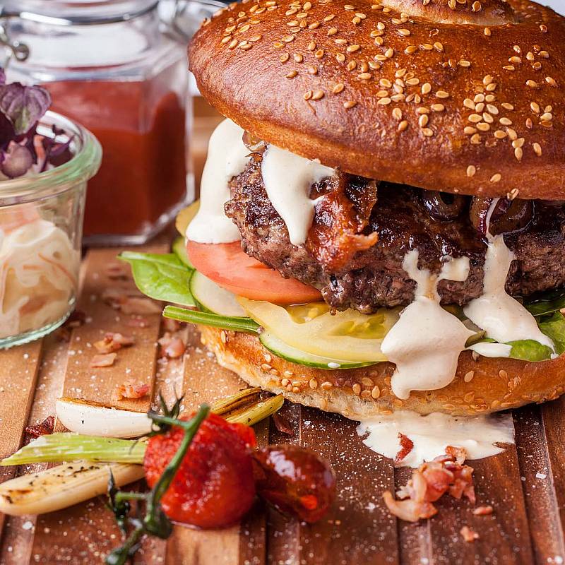 HANDWERK CLASSICS: TASTY BEEF BURGER